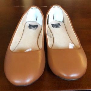 Brand new never worn brown flats
